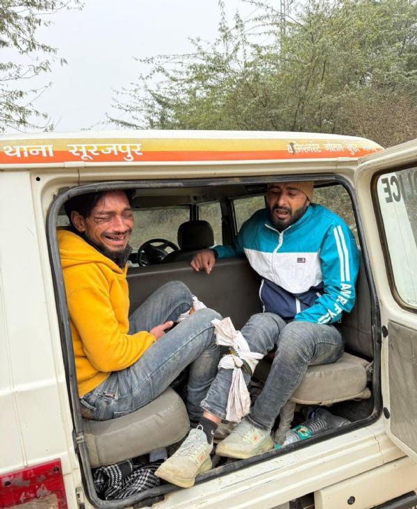 Sirajuddin alias Guddu and Mayank Sharma injured