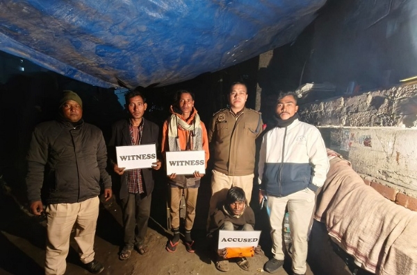 गुवाहाटी में हेरोइन के साथ गिरफ्तार युवक । गुवाहाटी में हेरोइन के साथ गिरफ्तार युवक ।