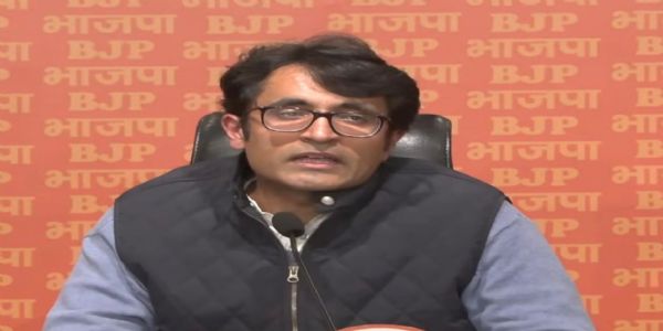 BJP Slams Gandhi-Vadra Clan as Synonym for Corruption and Plunder in Modern India