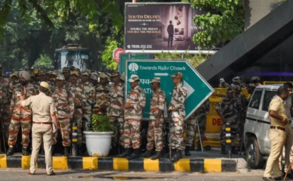 Security was tightened around Jantar Mantar in New Delhi on Saturday, with elaborate arrangements in place.