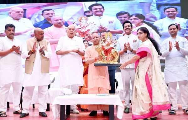 UP CM in Gorakhpur for transfer of agricultural input subsidy amount of Rs. 493 cr via DBT