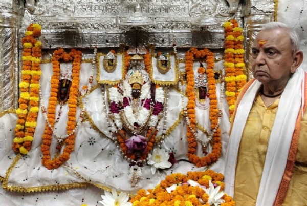 Devotees gathering at Shaktipeeth Maa Kalyani Devi temple to see Brahmacharini form