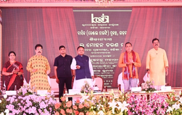 CM Majhi Inaugurates Two Affordable Housing Projects in Bhubaneswar