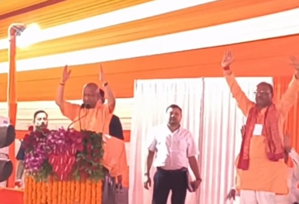 Yogi Adityanath addressing Shikshak aur Snatak Sammelan in Mirzapur Yogi Adityanath addressing Shikshak aur Snatak Sammelan in Mirzapur