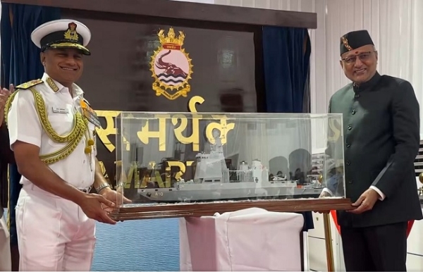 Chief of the Naval Staff honours Vice-President C. P. Radhakrishnan at the Karwar Naval Base.
