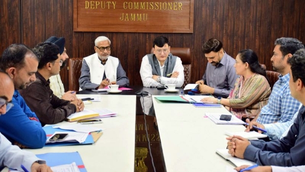 DC Jammu reviews rain damage, restoration work