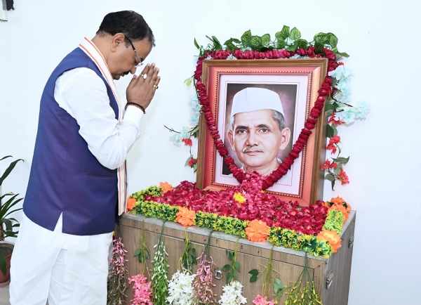 Keshav Maurya extends greetings on Gandhi Jayanti and Lal Bahadur Shastri Jayanti