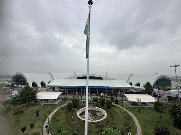 Srinagar Airport Withdraws Flight Hour Restrictions