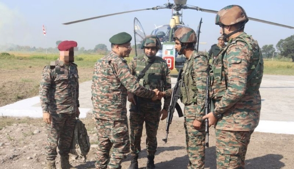 Western Army Commander Visits Forward Areas In Jammu Sector, Reviews Readiness