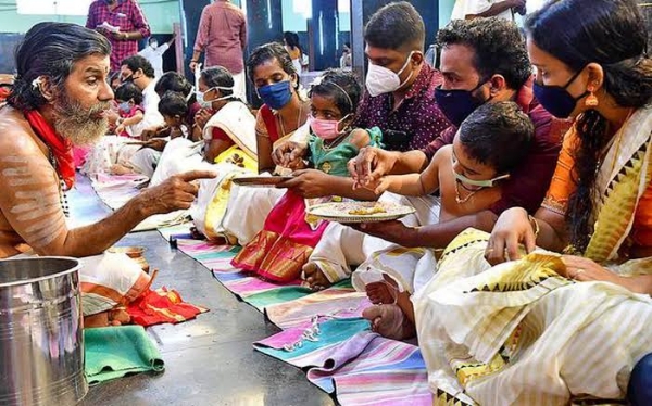 Children initiated into the world of lettess