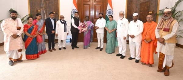 Maharashtra Chief Minister Devendra Fadnavis, Deputy Chief Minister Eknath Shinde and Sunetra Ajit Pawar meet President Droupadi Murmu at Rashtrapati Bhavan in New Delhi on Wednesday.