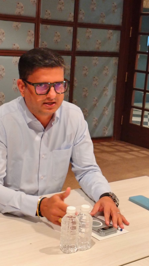 Hemant Chavaan VP PNG Jwellers holding presser over Prayagraj launch on Thursday