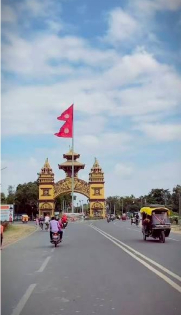 The Birgunj border crossing along the Nepal–India international border. The Birgunj border crossing along the Nepal–India international border.