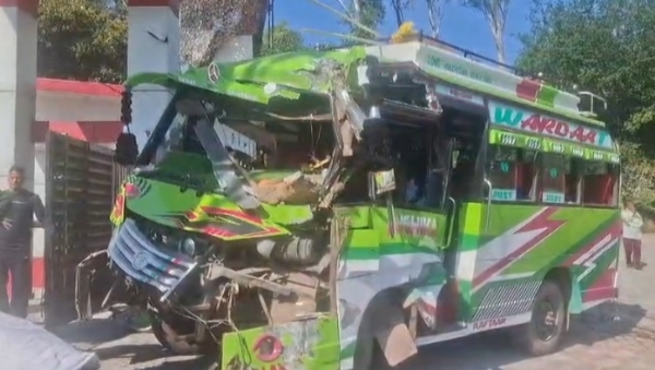 22 Passengers Injured After Mini-Bus Collides With Barrier