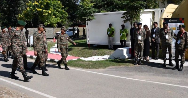 Lieutenant General Pratik Sharma visited military hospital in Jammu