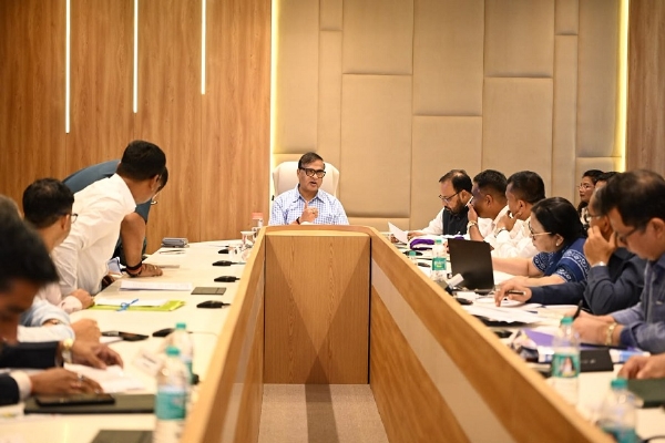 Assam CM Dr Himanta Biswa Sarma Reviewing Land Rights Issues Of Indigenous Communities In Dibrugarh.