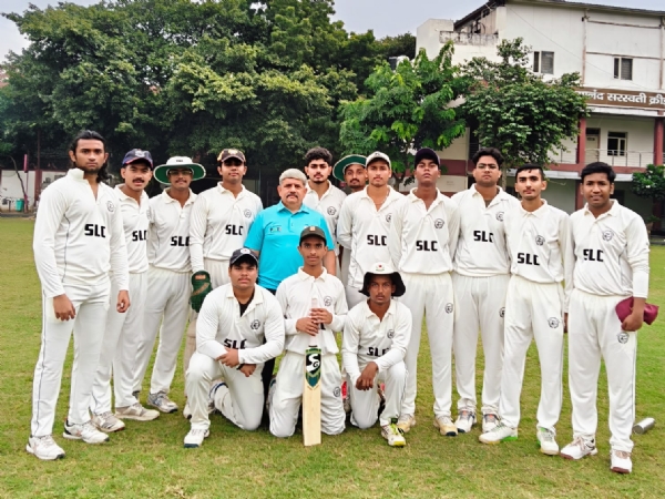 The winning Shyam Lal College team with coach Rakesh Thapliyal. The winning Shyam Lal College team with coach Rakesh Thapliyal.