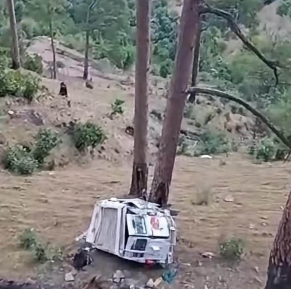 Woman killed, 3 injured as tempo skids off road, rolls down