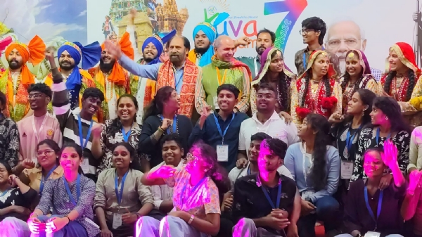 Students from Sri Guru Tegh Bahadur Khalsa College and Aditi Mahavidyalaya participating in the Yuva Sangam programme organised at the University of Delhi.