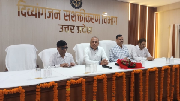 Children affected by dyslexia have good intellectual abilities;     all sections should come forward to integrate them into mainstream: State     Commissioner Prof. Himanshu Shekhar Jha