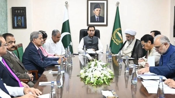 A meeting between representatives of the opposition and the government was held at the Parliament House in Islamabad on October 3. Photo: The News