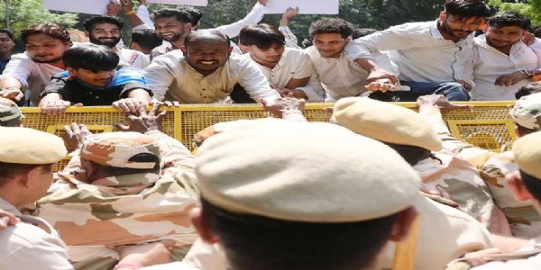 Delhi Police Initiates Action After CISF Personnel Injured During Jantar Mantar Protest