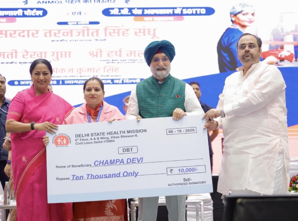 Delhi Lieutenant Governor Taranjit Singh Sandhu at the Asha Sammelan held at Thyagaraj Stadium in New Delhi.