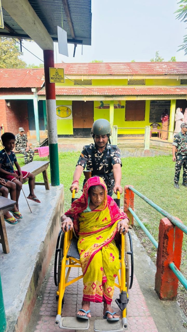 Image of the SSB personnel dedicating service during Morigaon, Nagaon bypolls. Image of the SSB personnel dedicating service during Morigaon, Nagaon bypolls.