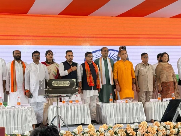 The BJP leaders in the stage
