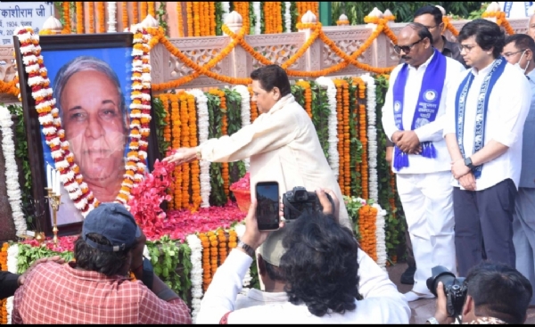 Kanshi Ram’s 20th death anniversary observed as Parinirvan Diwas
