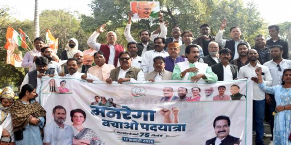 Cong Takes Out MNREGA Mahasangram Rally