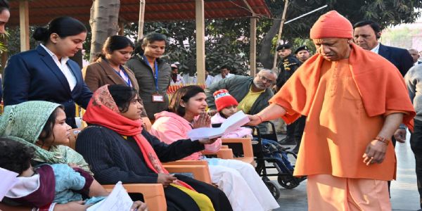 Yogi orders FIR against officials filing false report, seeks fair probe sans laxity