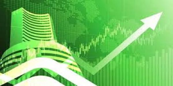 Sensex Climbs 174 Points for Second Straight Green Day Amid Banking, IT Surge