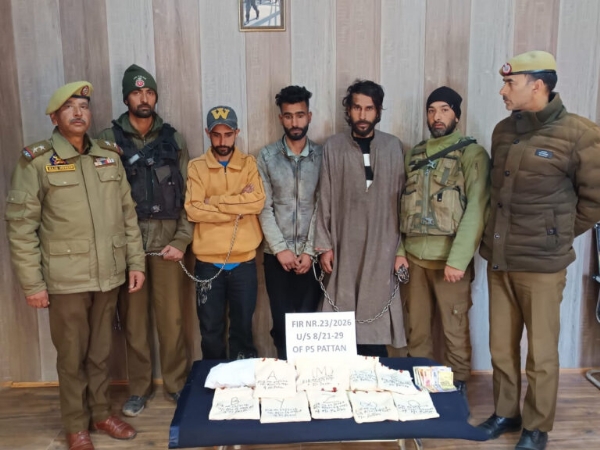 Three Apprehended With Brown Sugar-Like Substance In J&K’s Baramulla Three Apprehended With Brown Sugar-Like Substance In J&K’s Baramulla