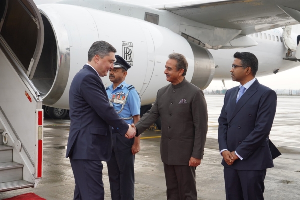 Kazakhstan Prime Minister Olzhas Bektenov welcomed by Kirti Vardhan Singh