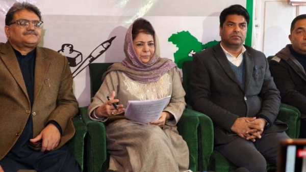 Include 50% Import Duty On Apples, Save J&K’s Fruit Industry: Mehbooba Mufti To Modi Include 50% Import Duty On Apples, Save J&K’s Fruit Industry: Mehbooba Mufti To Modi