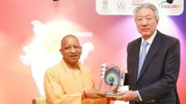 CM Yogi meet foreign investors CM Yogi meet foreign investors