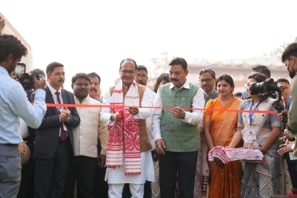 Union P&RD Minister Shivraj  Singh Chauhan Inaugurating Asomi Saros Mela 2025-26 in Guwahati