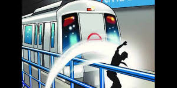 Father and daughter killed after leaping in front of goods train in UP