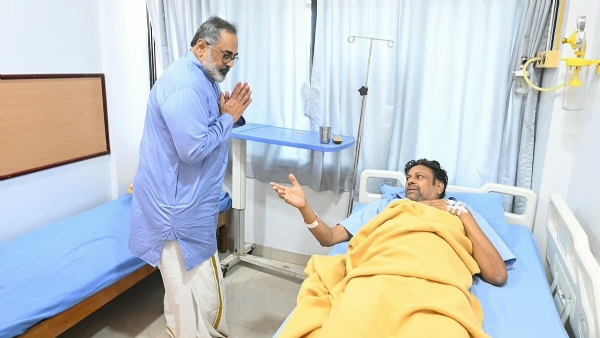 Rajeev Chandrashekar visits SabarimalaTantri Rajeevar at private hospiyal