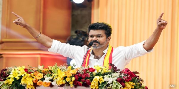 Congress reaches out to Vijay for Kerala campaign