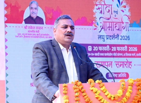 Principal Secretary of Agriculture Ravindra Kumar, the chief guest at the closing ceremony