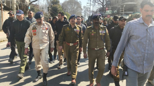 DGP Nalin Prabhat, IGP Kashmir On Ground To Maintain Security Amid Protests DGP Nalin Prabhat, IGP Kashmir On Ground To Maintain Security Amid Protests