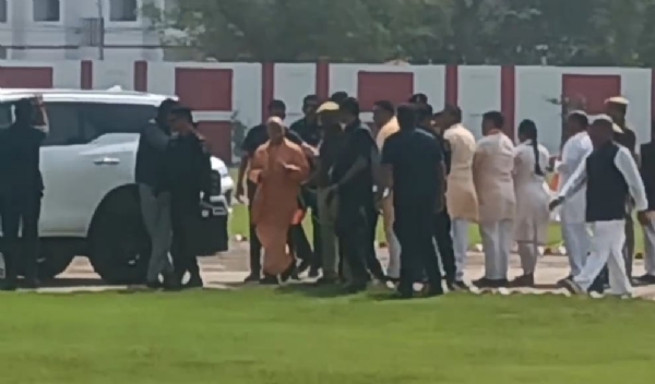 Yogi arrives in Varanasi on 2-day visit