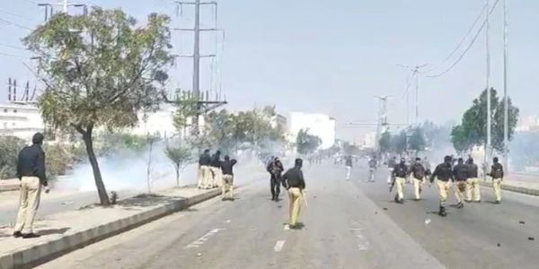 Nine Dead, 18 Hurt in Fiery Clash Outside Karachi US Consulate