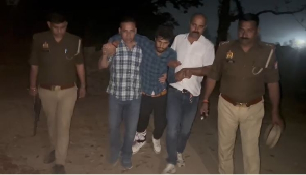 Criminal carrying bounty of Rs. 50k shot & arrested