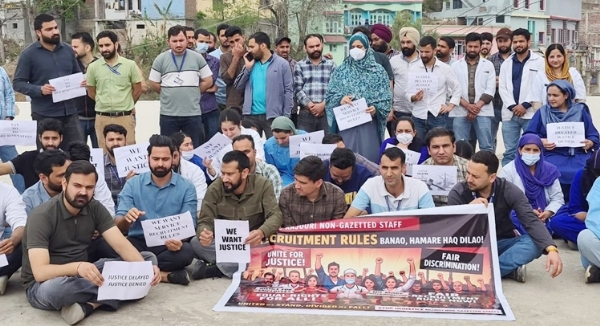 Non-gazetted employees of GMC Rajouri stage protest