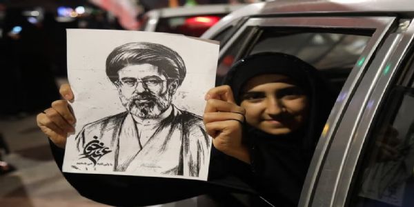 (Lead)Glimmers of Truce: Trump Floats Iran Talks as Missiles Fly on Conflict