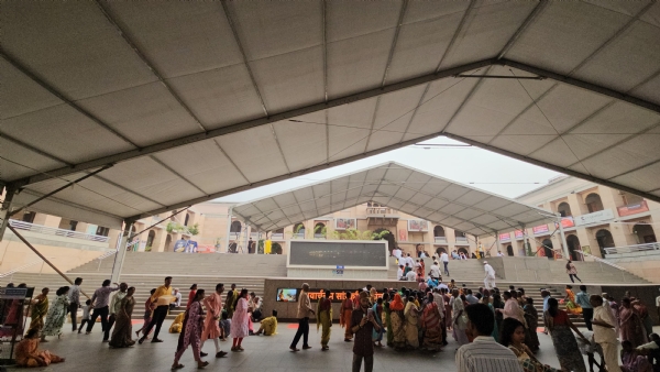 German hangers installed at Kashi Vishwanath Temple