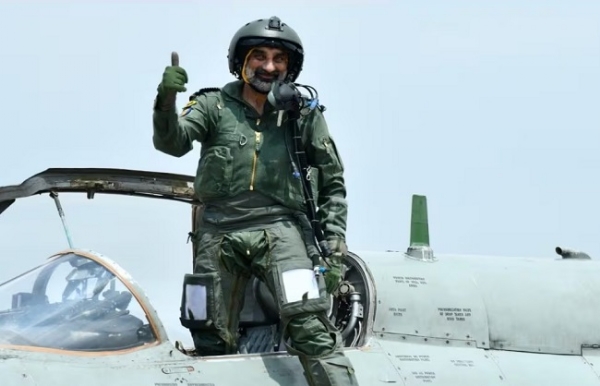Air Chief Marshal AP Singh Pilots MiG-29 UPG in Thrilling Sortie